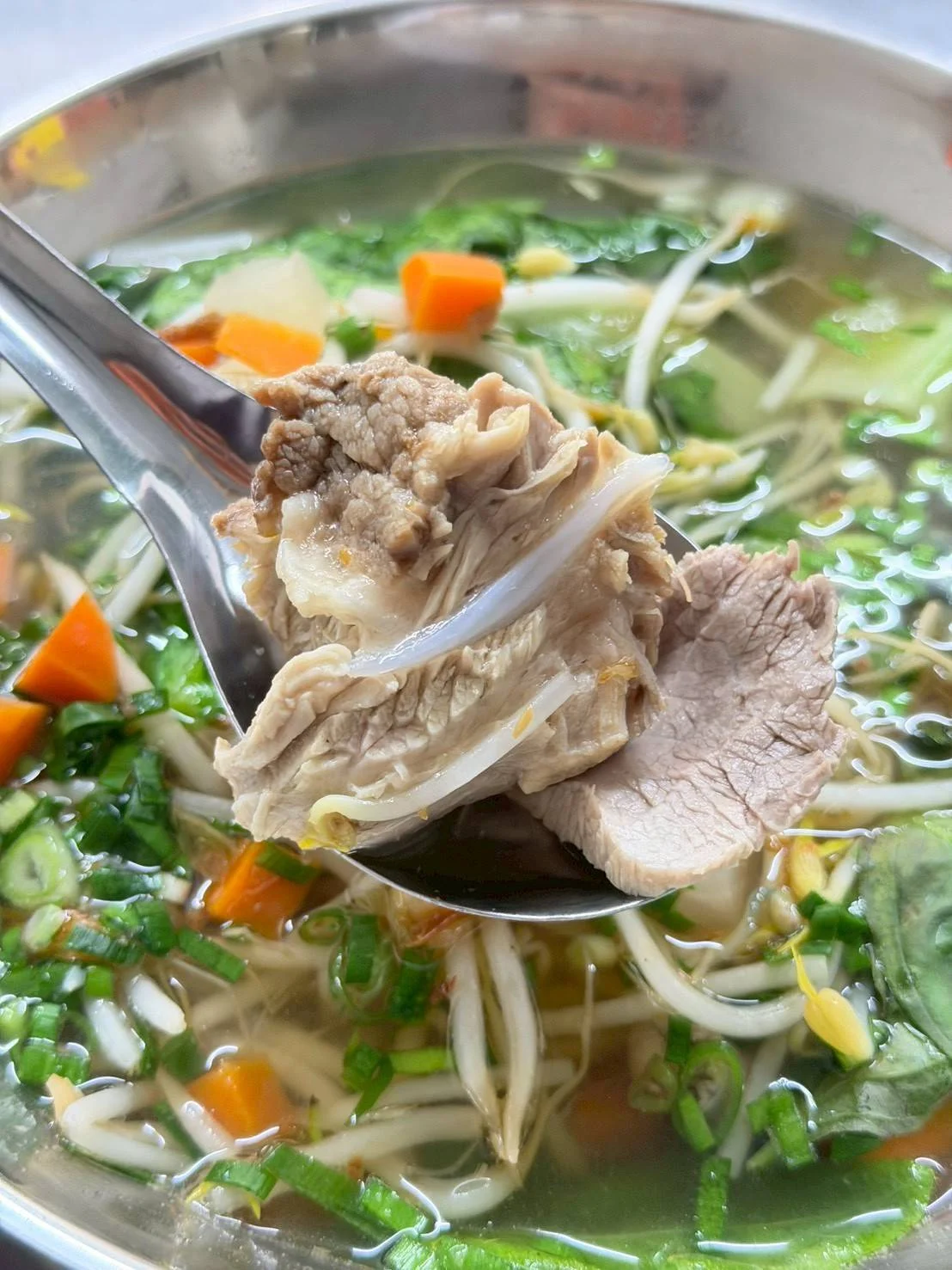 軟骨湯河粉近照